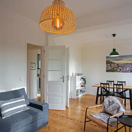 Cosy 1 Bedroom In Belem شقة